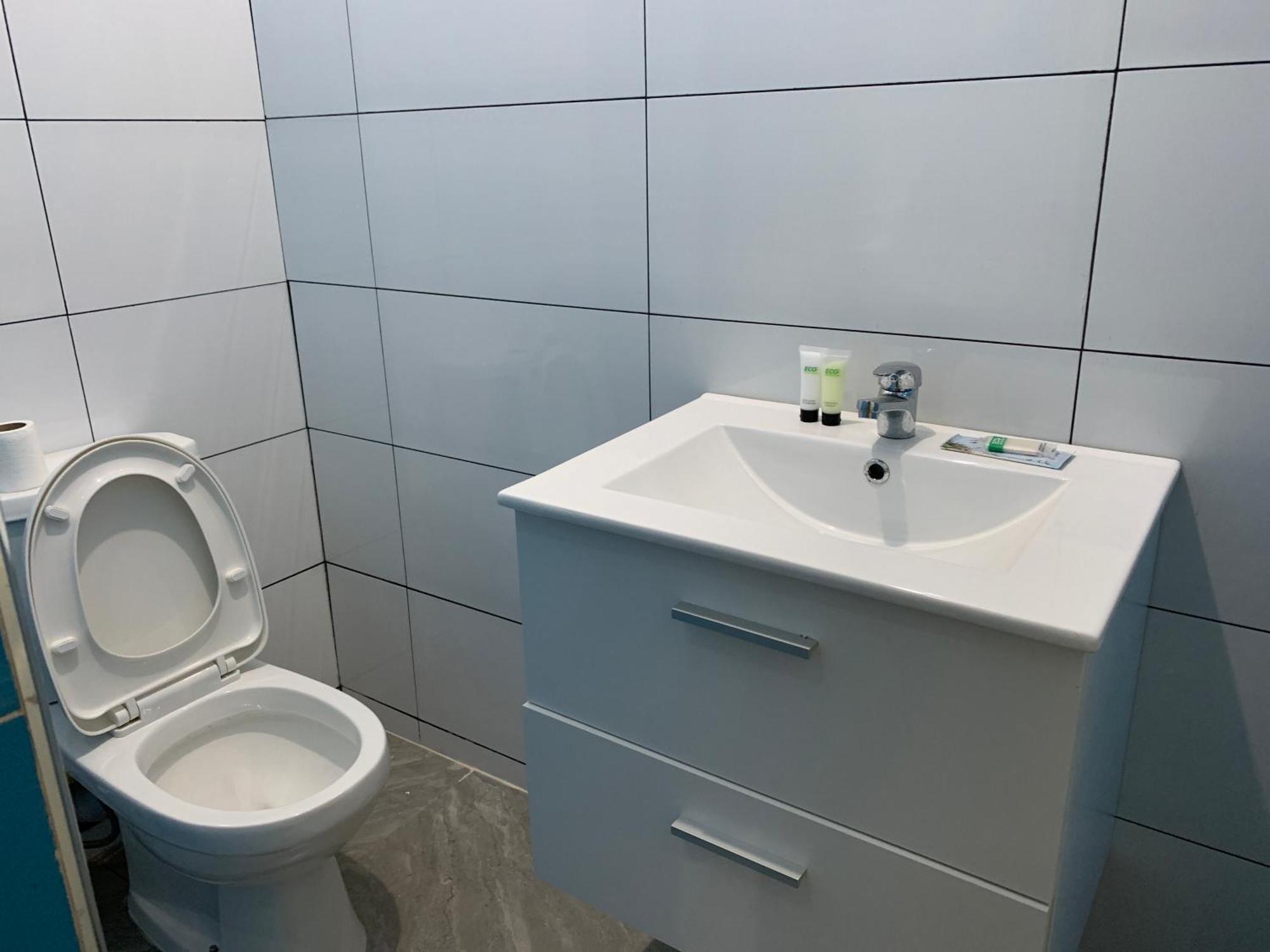 J Martins Apart Hotel Tarrafal  Bagian luar foto