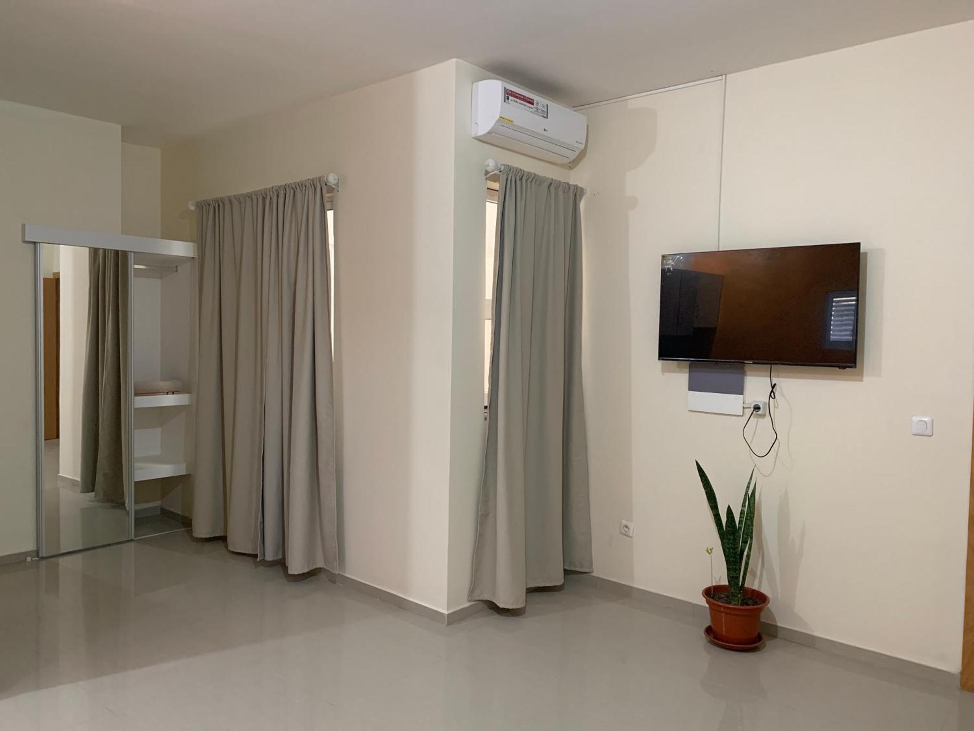J Martins Apart Hotel Tarrafal  Bagian luar foto